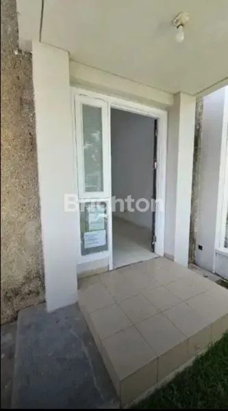 image RUMAH DI SUVARNA SUTERA – CLUSTER FEDORA, DEKAT TOL CIKUPA (2)
