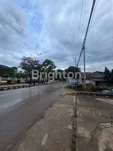 image DISEWAKAN RUKO 3 LANTAI DI JL. H.A.M.M RIFADDIN , SAMRINDA SEBRANG (2)