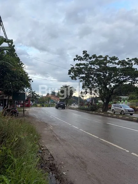 image DISEWAKAN RUKO 3 LANTAI DI JL. H.A.M.M RIFADDIN , SAMRINDA SEBRANG (4)