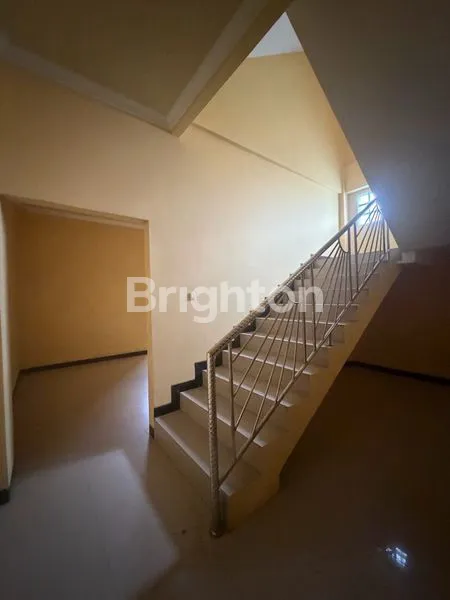 image DISEWAKAN RUKO 3 LANTAI DI JL. H.A.M.M RIFADDIN , SAMRINDA SEBRANG (5)