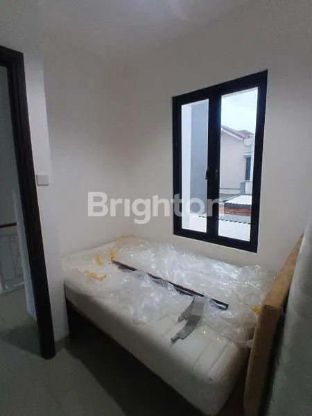 image RUMAH TURUN HARGA DI JGC 5×17 JUAL CEPAT CAKUNG TIMUR KOTA JAKARTA TIMUR (6)