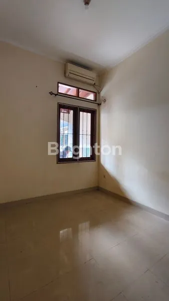 image RUMAH 2 LANTAI DI PESONA KHAYANGAN (5)