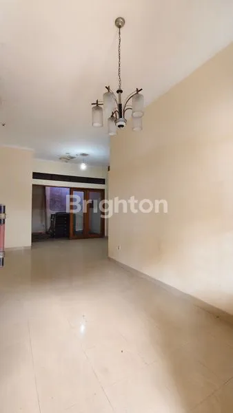 image RUMAH 2 LANTAI DI PESONA KHAYANGAN (2)