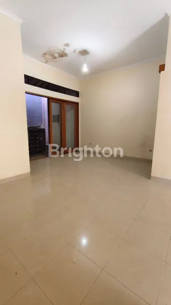 image RUMAH 2 LANTAI DI PESONA KHAYANGAN (4)