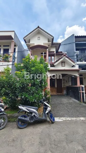 image RUMAH 2 LANTAI DI PESONA KHAYANGAN (1)