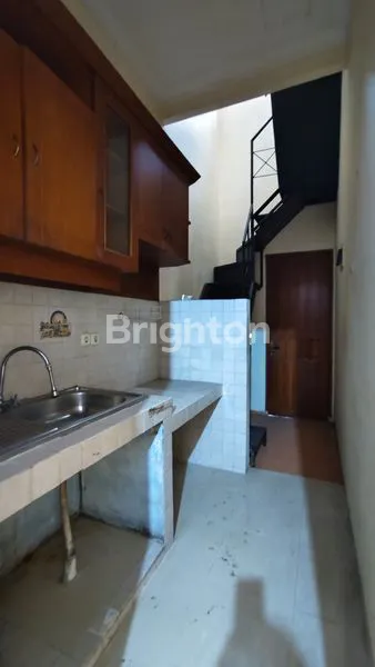 image RUMAH 2 LANTAI DI PESONA KHAYANGAN (8)