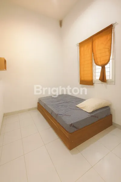 image ELUANG TERBAIK 2025! RUMAH FULLY FURNISHED SIAP HUNI (5 KT) DI CIKUPA — HARGA DI BAWAH 500 JUTA! (2)