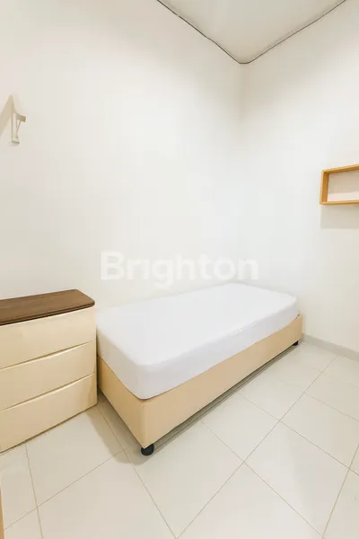 image ELUANG TERBAIK 2025! RUMAH FULLY FURNISHED SIAP HUNI (5 KT) DI CIKUPA — HARGA DI BAWAH 500 JUTA! (3)