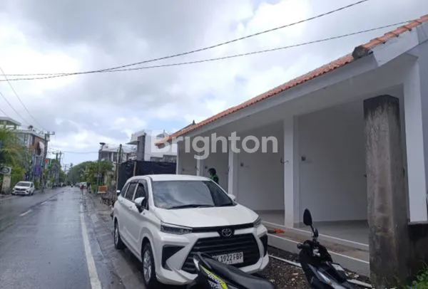 image DISEWAKAN BANGUNAN BARU RUKO DI PINGGIR JALAN AREA BISNIS CANGGU BALI (2)