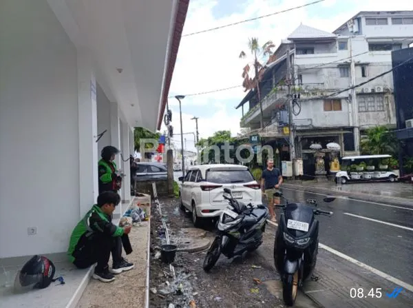 image DISEWAKAN BANGUNAN BARU RUKO DI PINGGIR JALAN AREA BISNIS CANGGU BALI (4)