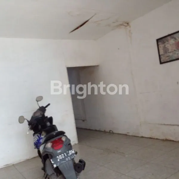 image RUMAH 2 LANTAI DI JALAN DONOKERTO SURABAYA DEKAT KAPASAN KENJERAN (4)