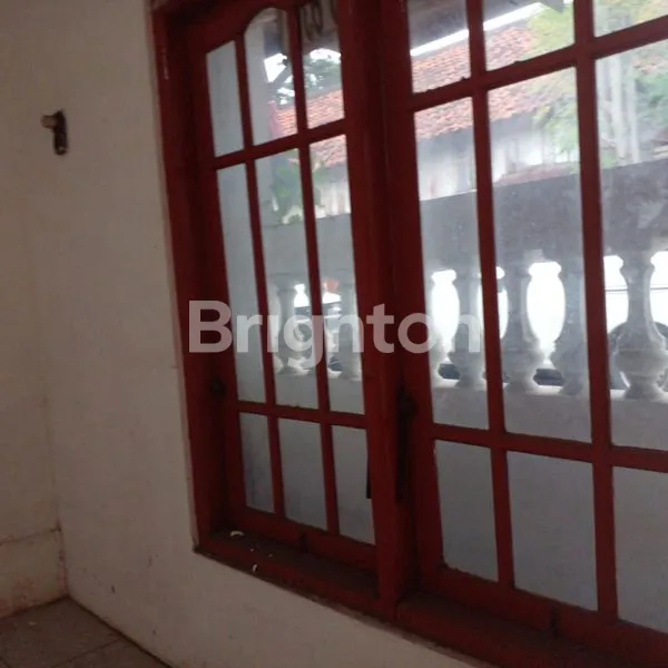 image RUMAH 2 LANTAI DI JALAN DONOKERTO SURABAYA DEKAT KAPASAN KENJERAN (2)