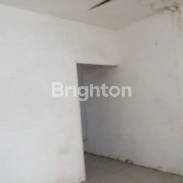 image RUMAH 2 LANTAI DI JALAN DONOKERTO SURABAYA DEKAT KAPASAN KENJERAN (3)
