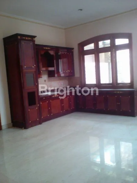 image RUMAH 2 LANTAI LT 500M² DI RAFFLESS HILLS CIBUBUR (3)