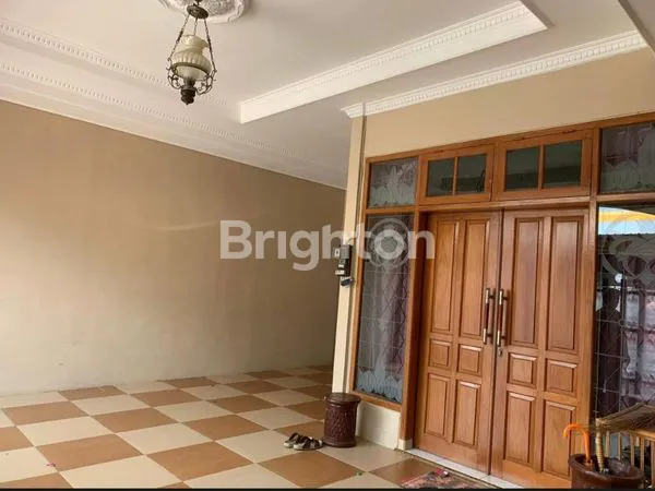 image RUMAH MEWAH SIAP HUNI DI SEMARANG ATAS, LT 195M² (8)