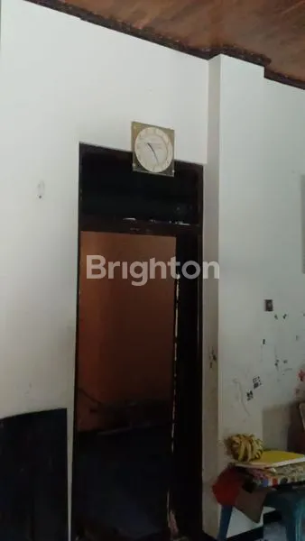 image RUMAH MEWAH 3 LANTAI, HADAP SELATAN DI PERUMAHAN KOWANGAN (6)