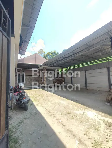 image KM5 BISNIS KOS DAN KONTRAKAN DIJUAL ADA TOKO DIDEPAN (1)