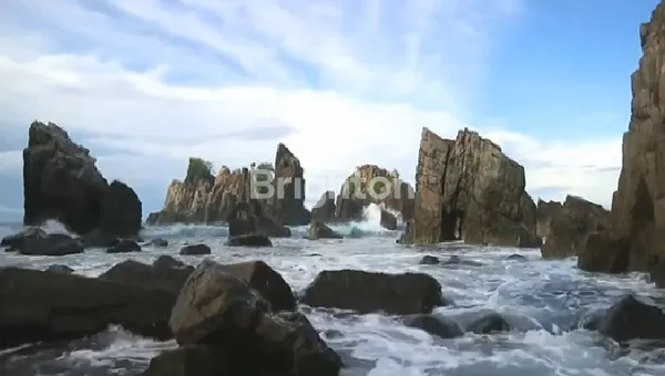 image DIJUAL TANAH PINGGIR PANTAI (2)