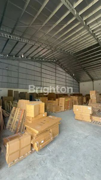 image GUDANG STRATEGIS DI KAWASAN PERGUDANGAN SAMARINDA (2)