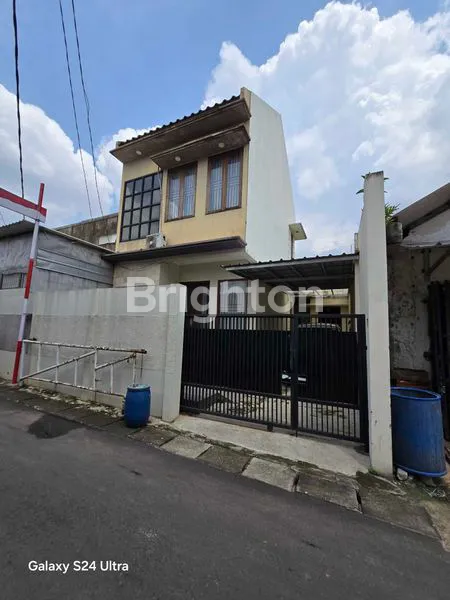 image RUMAH MODERN MINIMALIS 2 LANTAI SIAP HUNI DI SUKMAJAYA DEPOK  (1)
