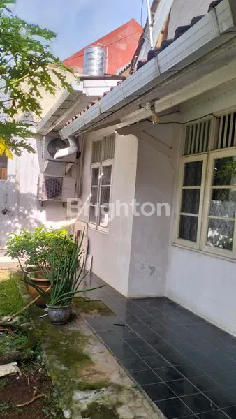 image RUMAH SIAP HUNI DI KEMANG PRATAMA 2, LT 135M² (2)