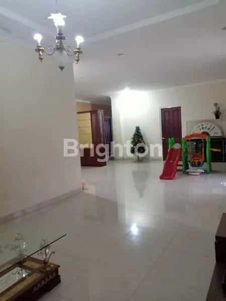 image RUMAH TOKO LUAS DEKAT SUMMARECON BEKASI (2)