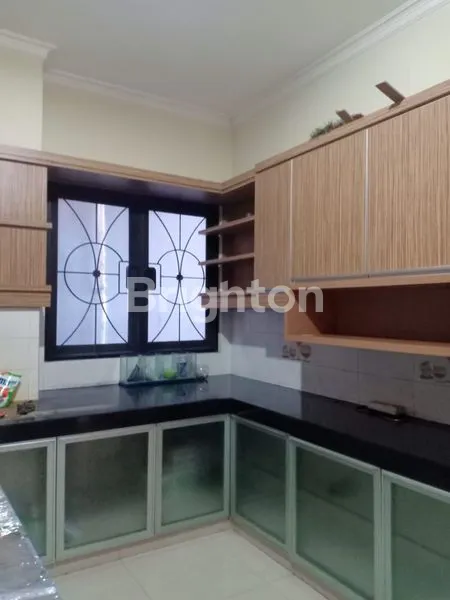 image RUMAH TOKO LUAS DEKAT SUMMARECON BEKASI (6)