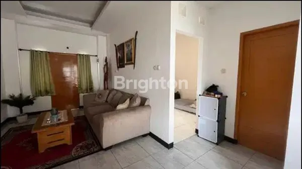 image RUMAH 4BR DI GRAHA RAYA, LT 180M² SHM (7)