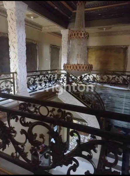 image RUMAH 2 LANTAI UKIRAN GEBYOK JEPARA GEMPOL DEKAT TOL KEJAPANAN PASURUAN ( KODE : 252 ) (2)