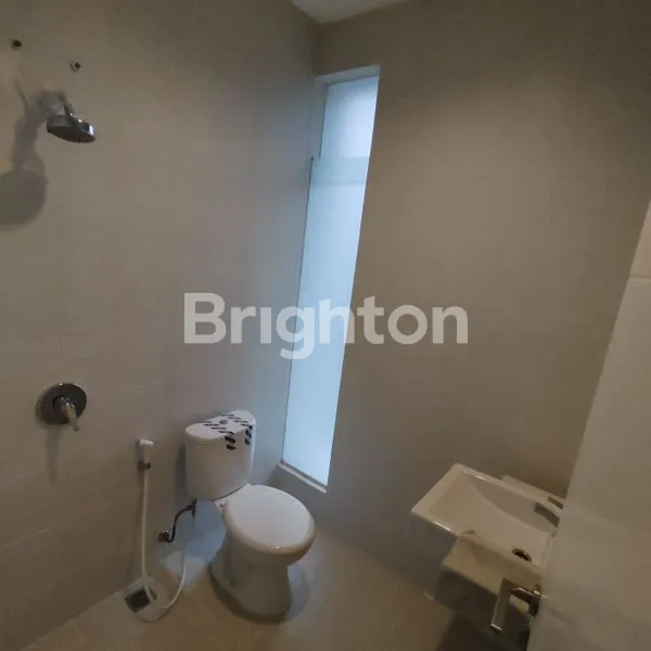 image TH00066 DISEWAKAN RUMAH NORTHWEST LAKE (3)