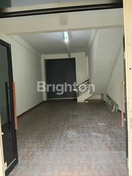 image RUKO CIAMIK APPLE 2 LANTAI SAWOJAJAR SIAP PAKAI COCOK UNTUK USAHA (6)