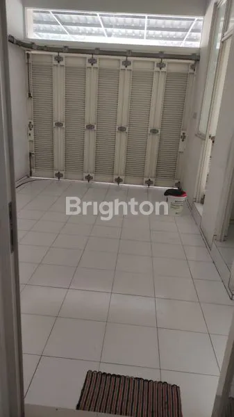 image VILLA TAMAN GAPURA  CITRALAND SURABAYA (8)