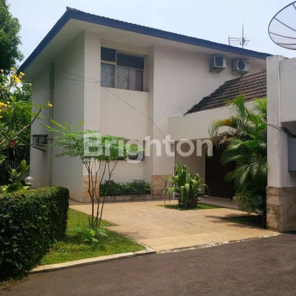 image LUXURY HOUSE KEREN DAN MODERN 2 LT KAYU PUTIH JAKARTA TIMUR STRATEGIS ANTI BANJIR (1)