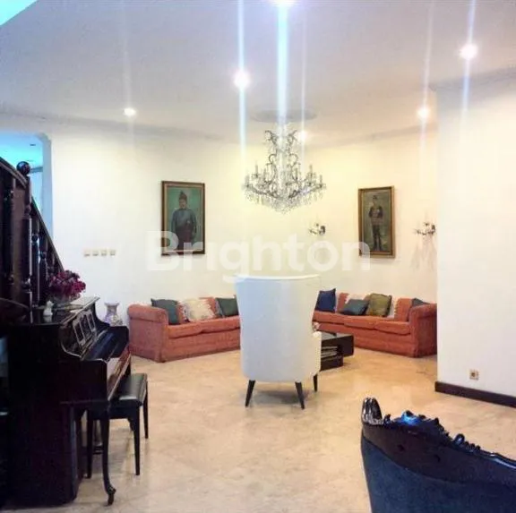 image LUXURY HOUSE KEREN DAN MODERN 2 LT KAYU PUTIH JAKARTA TIMUR STRATEGIS ANTI BANJIR (6)