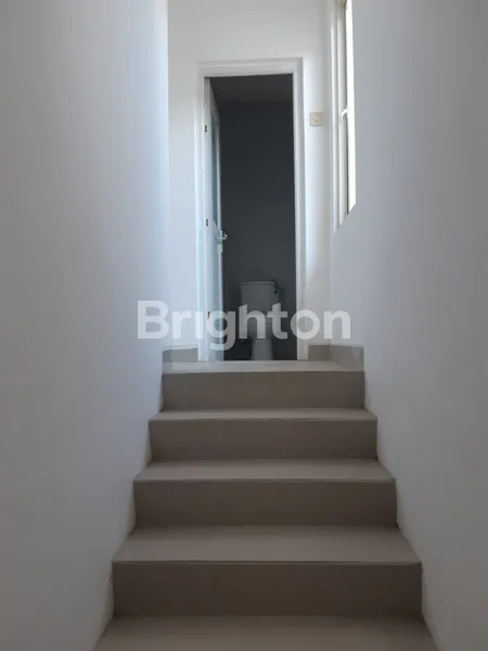 image DIJUAL  RUMAH  LOKASI STRATEGIS DI SURABAYA BARAT, GREEN MANSION REGENCY, SHM, 2 LANTAI  (4)