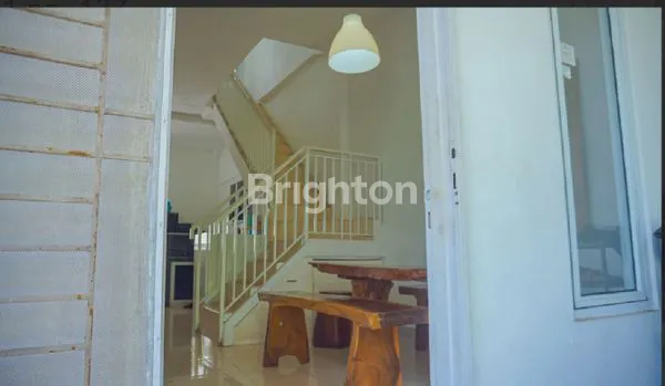 image RUMAH 3 LANTAI + ROOFTOP DI TAMAN LEGIAN, LT 120M² LB 300M²  SIAP HUNI (4)