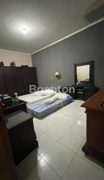 image RUMAH TERAWAT SIAP HUNI TAMAN PONDOK INDAH WIYUNG ROW JALAN 12MTR (5)