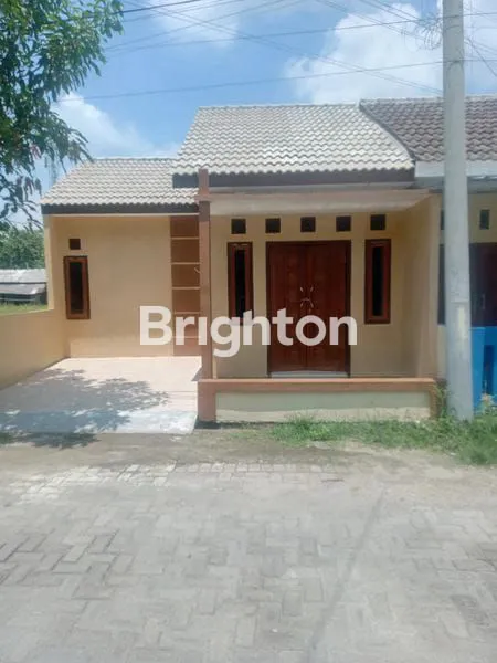 image RUMAH BARU DAERAH KANIGORO (1)