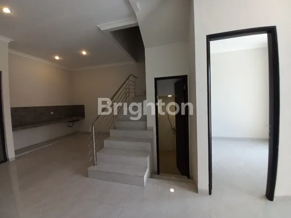 image RUMAH BARU GRESS MODERN MINIMALIS SIAP HUNI KLAMPIS (3)