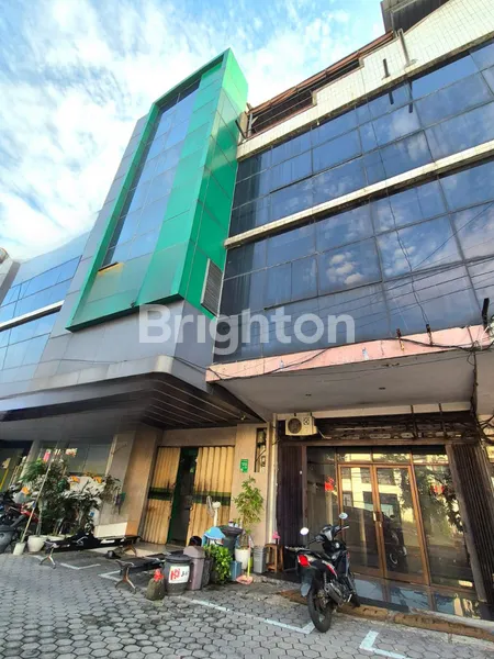 image MURAH DISEWAKAN RUKO KOMPLEKS RUKO RMI NGAGEL NOL JALAN RAYA, SEKITAR ADA BANK, PEGADAIAN, FULL BANGUNAN BARU RENOV SIAP PAKAI (1)