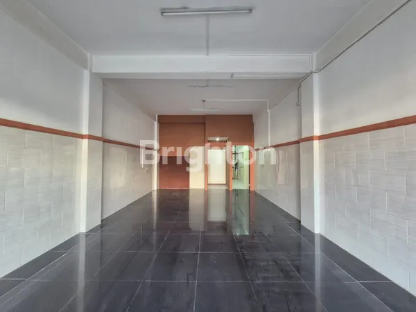 image MURAH DISEWAKAN RUKO KOMPLEKS RUKO RMI NGAGEL NOL JALAN RAYA, SEKITAR ADA BANK, PEGADAIAN, FULL BANGUNAN BARU RENOV SIAP PAKAI (2)