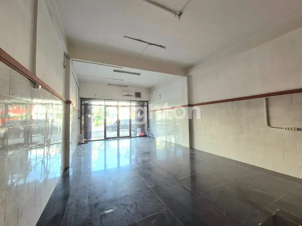 image MURAH DISEWAKAN RUKO KOMPLEKS RUKO RMI NGAGEL NOL JALAN RAYA, SEKITAR ADA BANK, PEGADAIAN, FULL BANGUNAN BARU RENOV SIAP PAKAI (3)