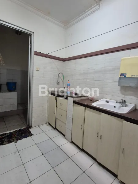 image MURAH DISEWAKAN RUKO KOMPLEKS RUKO RMI NGAGEL NOL JALAN RAYA, SEKITAR ADA BANK, PEGADAIAN, FULL BANGUNAN BARU RENOV SIAP PAKAI (7)