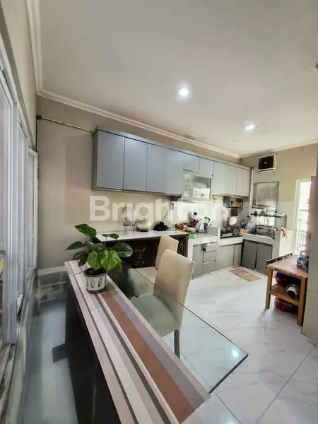 image RUMAH HOEK STRATEGIS JAKARTA TIMUR DI JATINEGARA BARU (4)