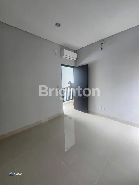 image RUMAH 2 LANTAI SEMI FURNISHED ADA AC DAN WATER HEATER DI BSB MIJEN SEMARANG DEKAT UNIKA DAN UPTOWN MALL (3)