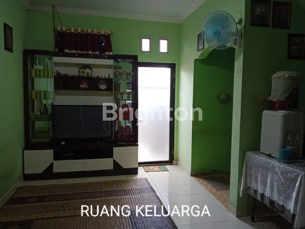 image RUMAH SIAP HUNI  LOKASI DEKAT DENGAN JALAN RAYA (6)