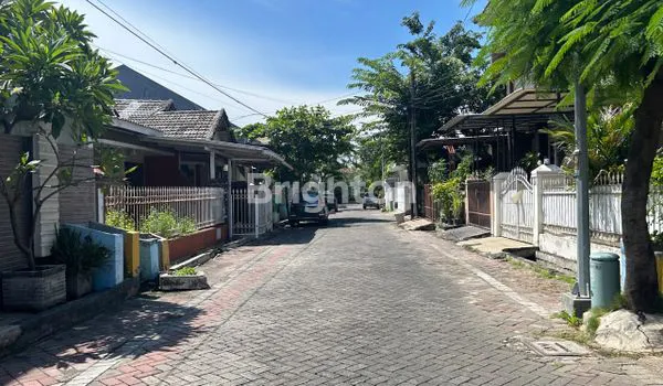 image RUMAH NIRWANA EKSEKUTIF GRESS 2 LANTAI MINIMALIS MODERN (3)