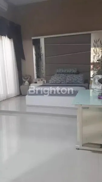 image RUMAH SECOND CENTRAL PARK GUNUNG ANYAR WIGUNA, LINGKUNGAN AMAN, LOKASI STRATEGIS DEKAT RUNGKUT, TOL WARU JUANDA, KAMPUS UPN (2)