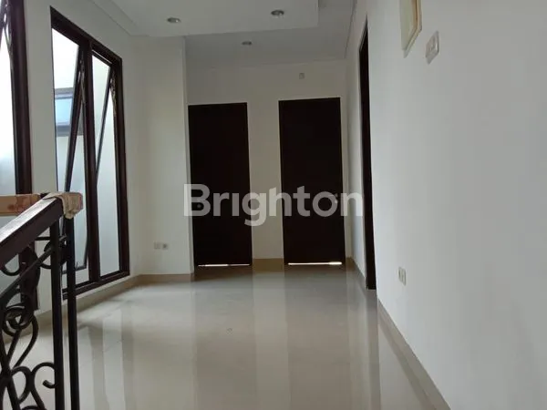 image HUNIAN EKSKLUSIF 4+1 KT DI PURI GADING ALAM RAYA (4)