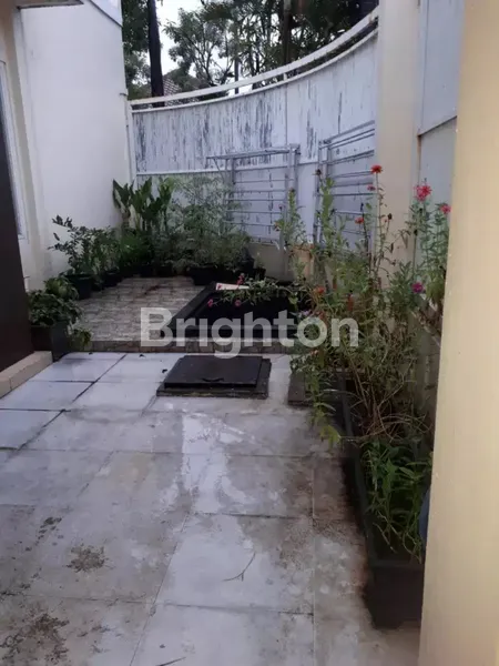 image RUMAH SECOND CENTRAL PARK GUNUNG ANYAR WIGUNA, LINGKUNGAN AMAN, LOKASI STRATEGIS DEKAT RUNGKUT, TOL WARU JUANDA, KAMPUS UPN (8)